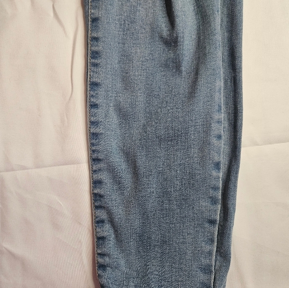 Forever 21 Womens Light Wash Distressed Skinny Jeans Size 29 - Picture 4 of 13